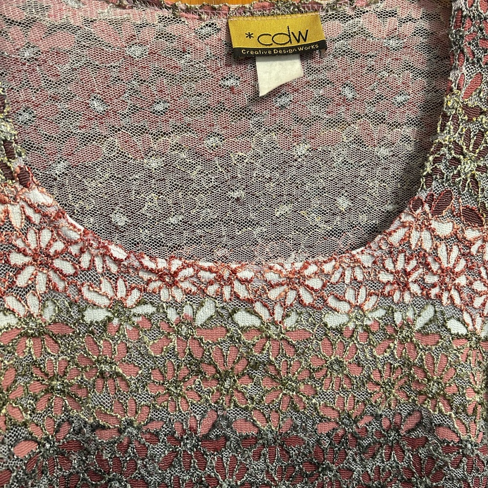 Vintage!! CDW Lacy Decorative Floral Shirt w a little sparkle ✨
